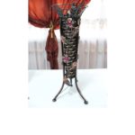 Florero de metal alto