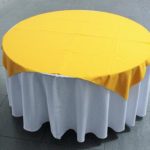 Mesa Redonda 10p + mantel blanco + carpeta amarillo
