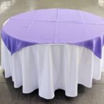 Mesa Redonda 10p + mantel blanco + carpeta lila