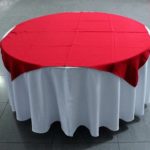 Mesa Redonda 10p + mantel blanco + carpeta roja