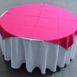 Mesa Redonda 10p + mantel blanco + carpeta rosado