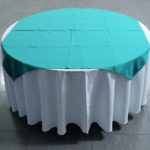 Mesa Redonda 10p + mantel blanco + carpeta turquesa