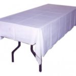 Mesa rectangular 10p + mantel blanco